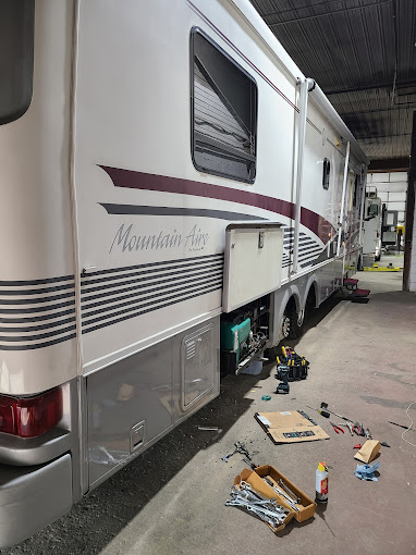 Off Map RV Service - Business Photo Gallery Image