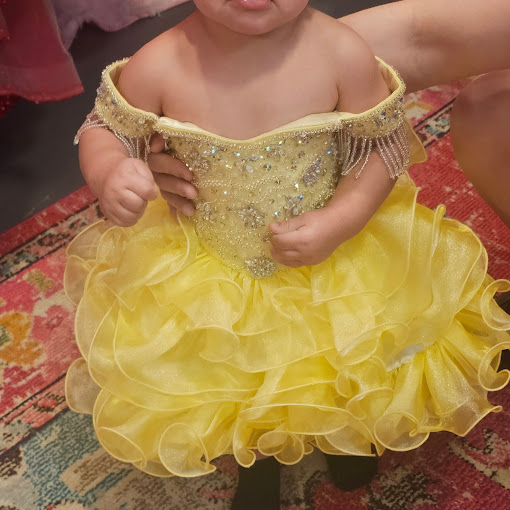 Lulu's Dress and Pageant Shop - Business Photo Gallery Image