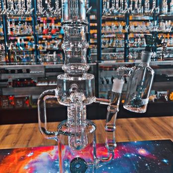 Level Up Smoke Shop - Business Photo Gallery Image