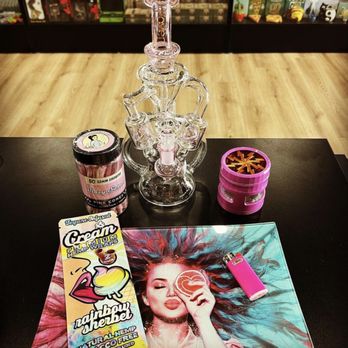 Level Up Smoke Shop - Business Photo Gallery Image