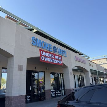 Level Up Smoke Shop - Business Photo Gallery Image